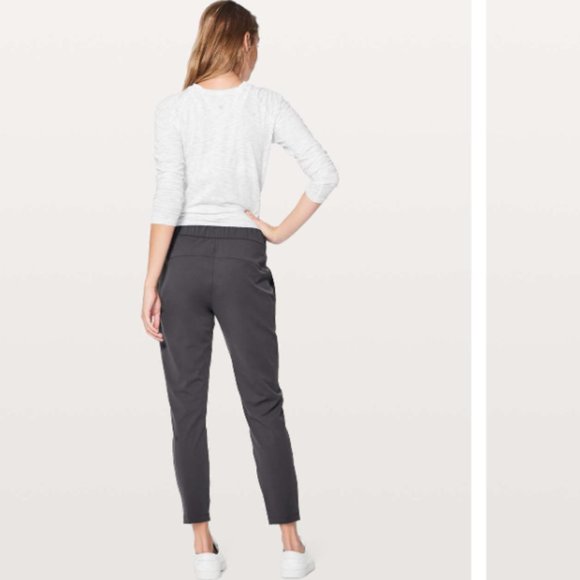 Lululemon On The Fly 7/8 Pant - Dark Shadow Size 6 - Picture 2 of 5